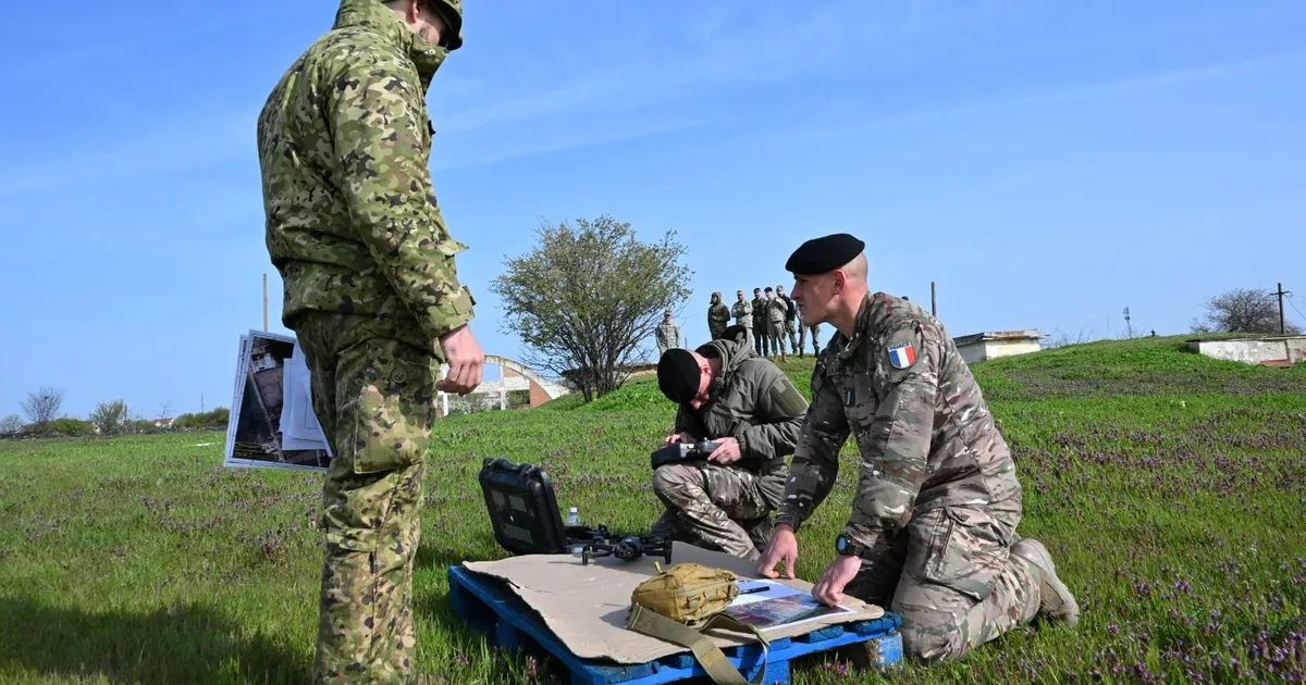 موقع سقوط شظايا طائرة مسيرة روسية في جالاتي برومانيا