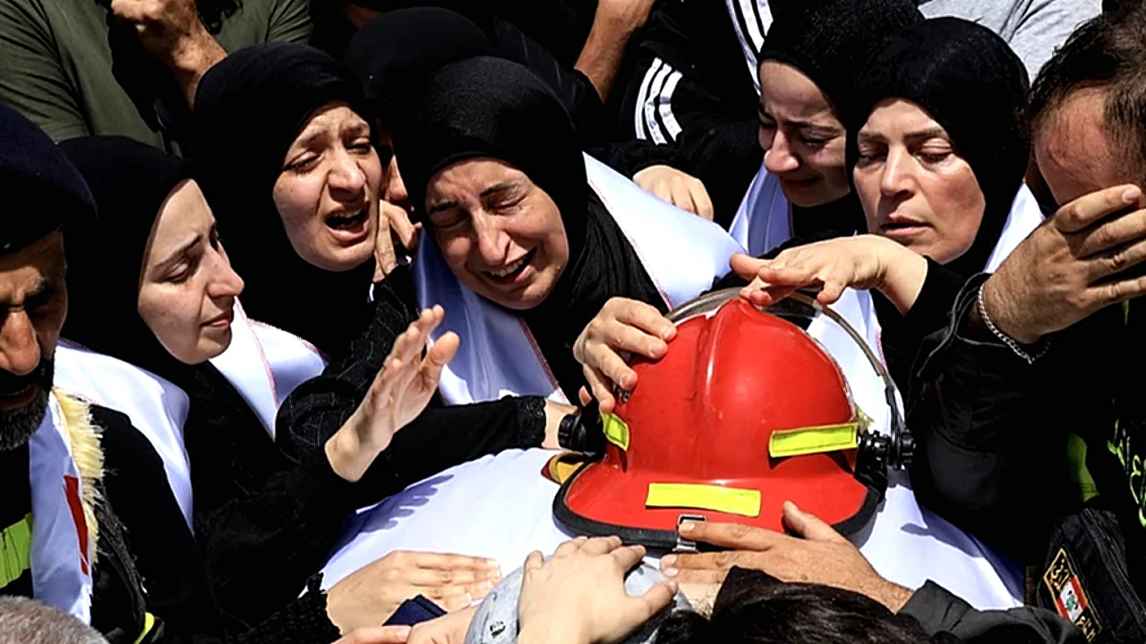 أميركي الصين تتفوق الصين تتفوق - صورة تعبيرية لسفن شحن قرب