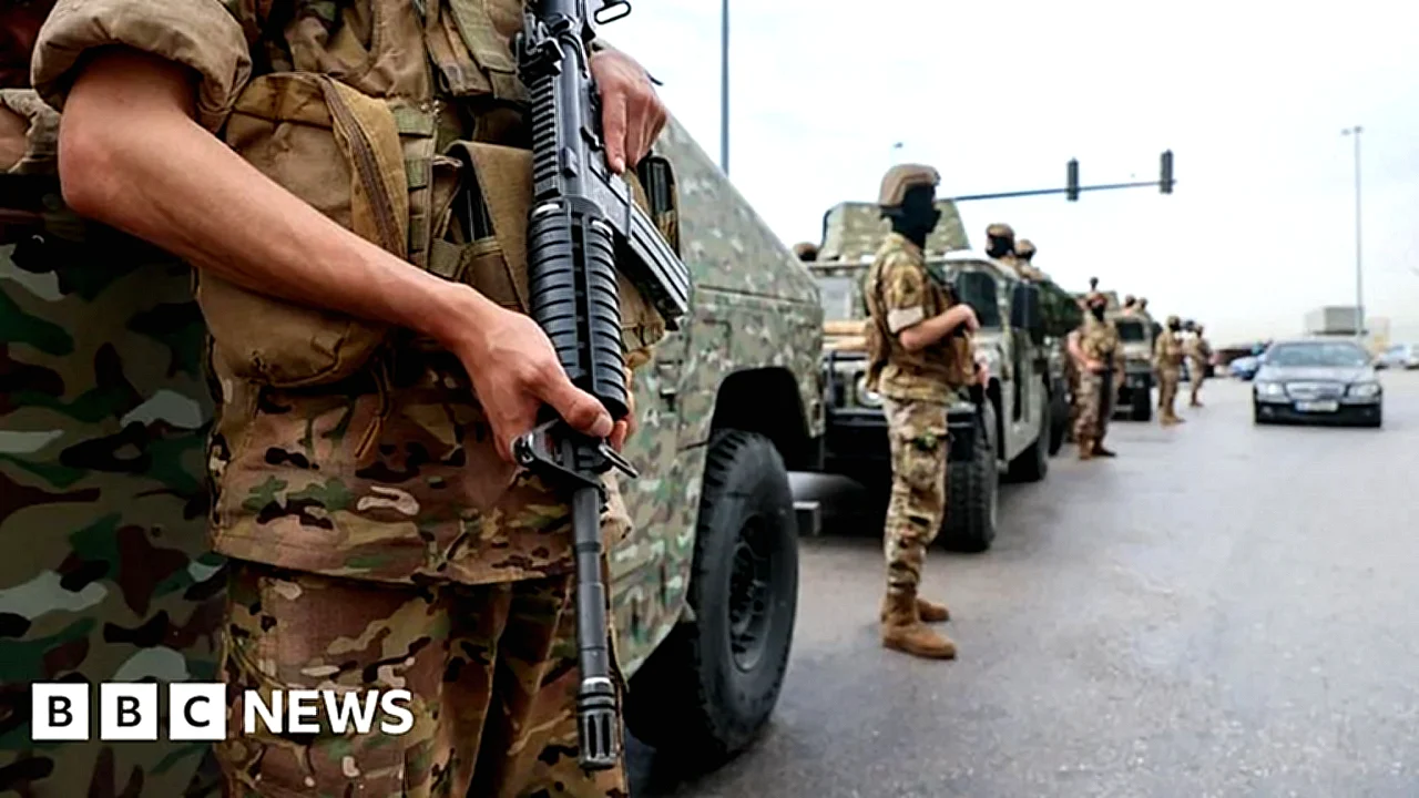 إسرائيل ولبنان يتفقان جنود من الجيش اللبناني عند نقطة
