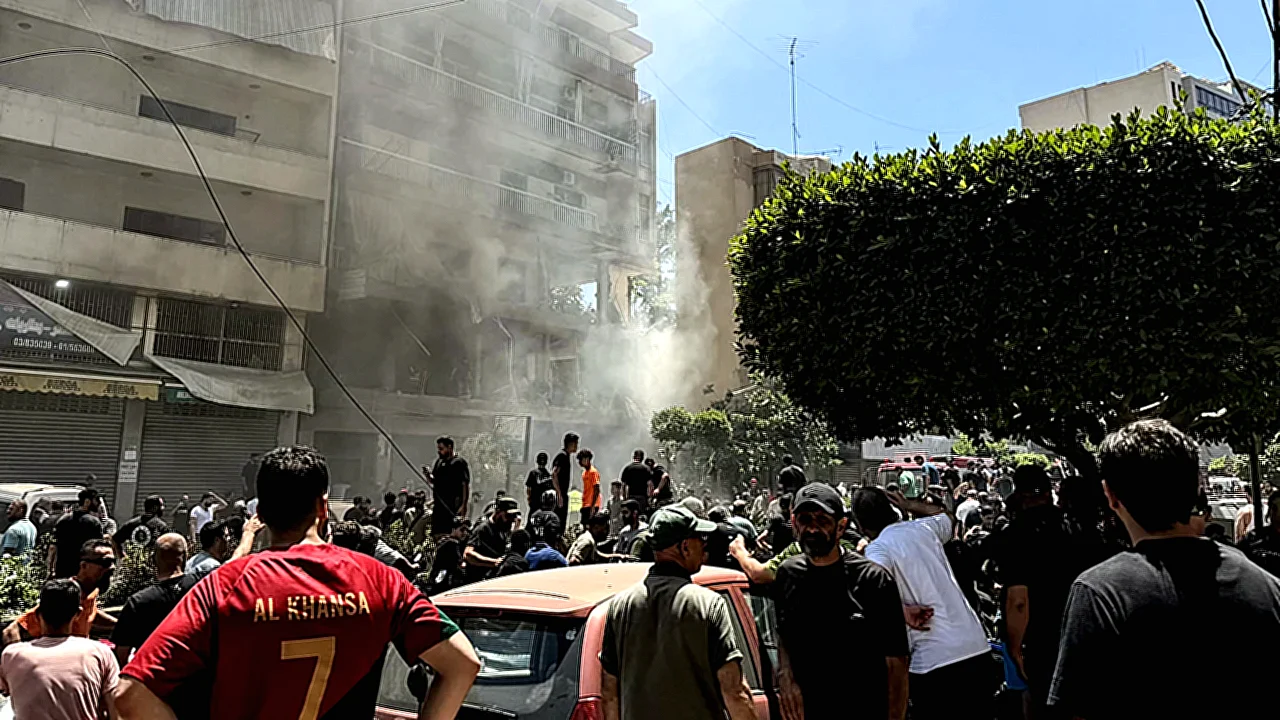 إيران تهدد برد قوي بعد ضربة إسرائيلية في بيروت
