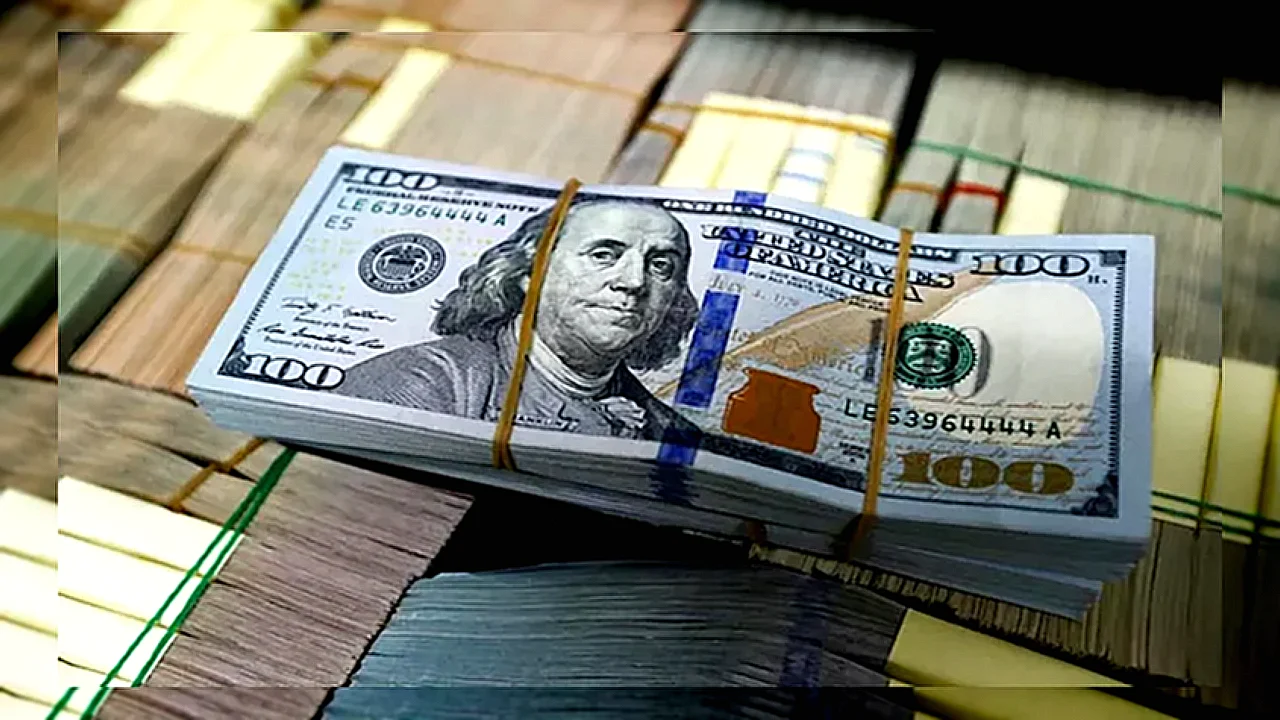 استقر الدولار بالقرب من أعلى مستوى في أسبوع وسط الضبابية حول حرب إيران