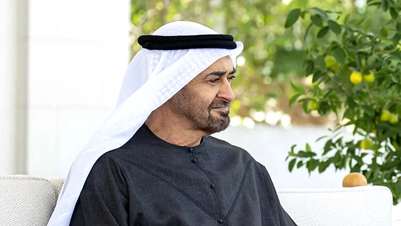 الإمارات تحاول دون صورة تعبيرية لقادة الخليج مع خريطة