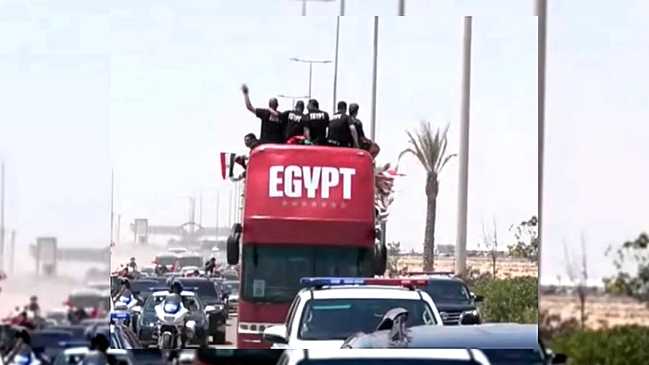 حفيظ دراجي: الاستقبال الجماهيري الأسطوري للفراعنة تقدير لمنتخب قاتل بشرف