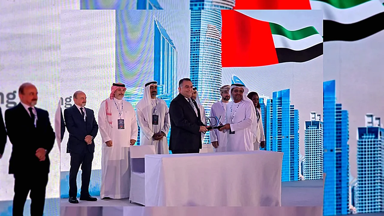 البورصة المصرية مراسم توقيع اتفاقية بين مسؤولي وسوق أبوظبي