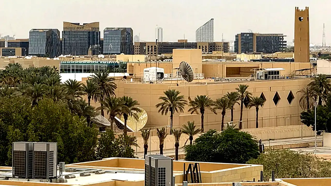 الدبلوماسيين الأمريكيين عودة الدبلوماسيين إلى سفارة