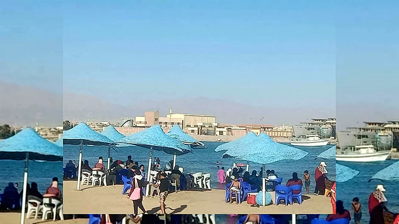 إقبال على الشواطئ العامة المجانية بجنوب سيناء. . ومنتجعات رأس سدر ترفع شعار كامل العدد