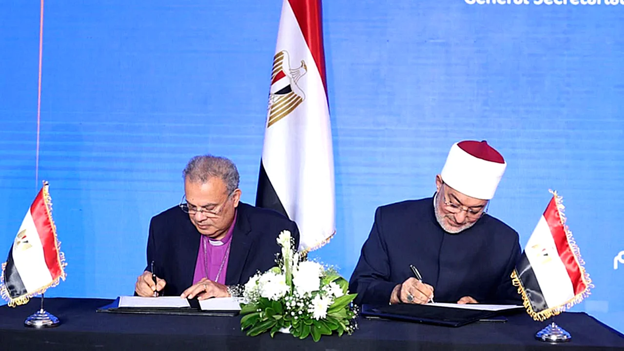 ختام المؤتمر الدولي الـ11. . الإفتاء توقع مذكرتَي تفاهم مع العامة للاستعلامات والقبطية الإنجيلية