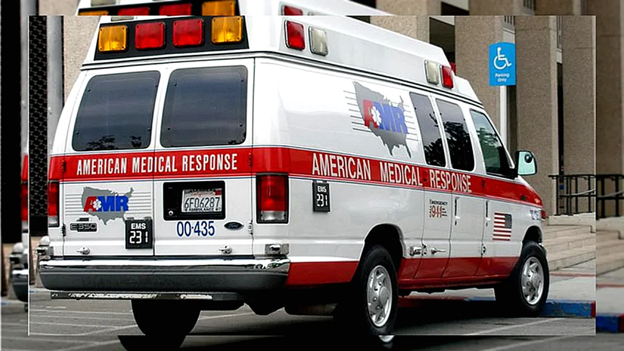 انقلاب سيارة زفاف موقع حادث على طريق السنبلاوين في الدقهلية