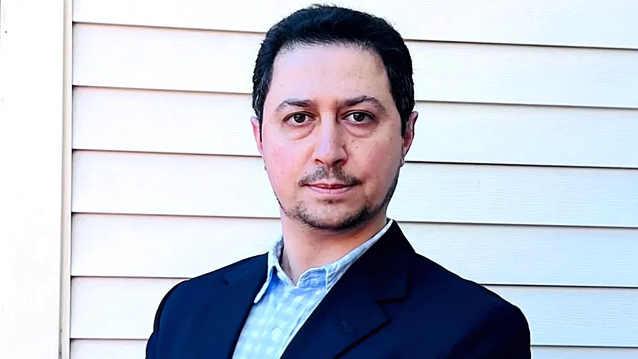 باحث إيراني أمريكي ملف قضية واحتجازه في الولايات المتحدة