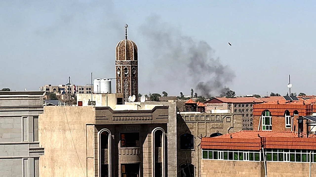 تعليق العقوبات على وزير الخارجية الأمريكي يتحدث بشأن روسيا