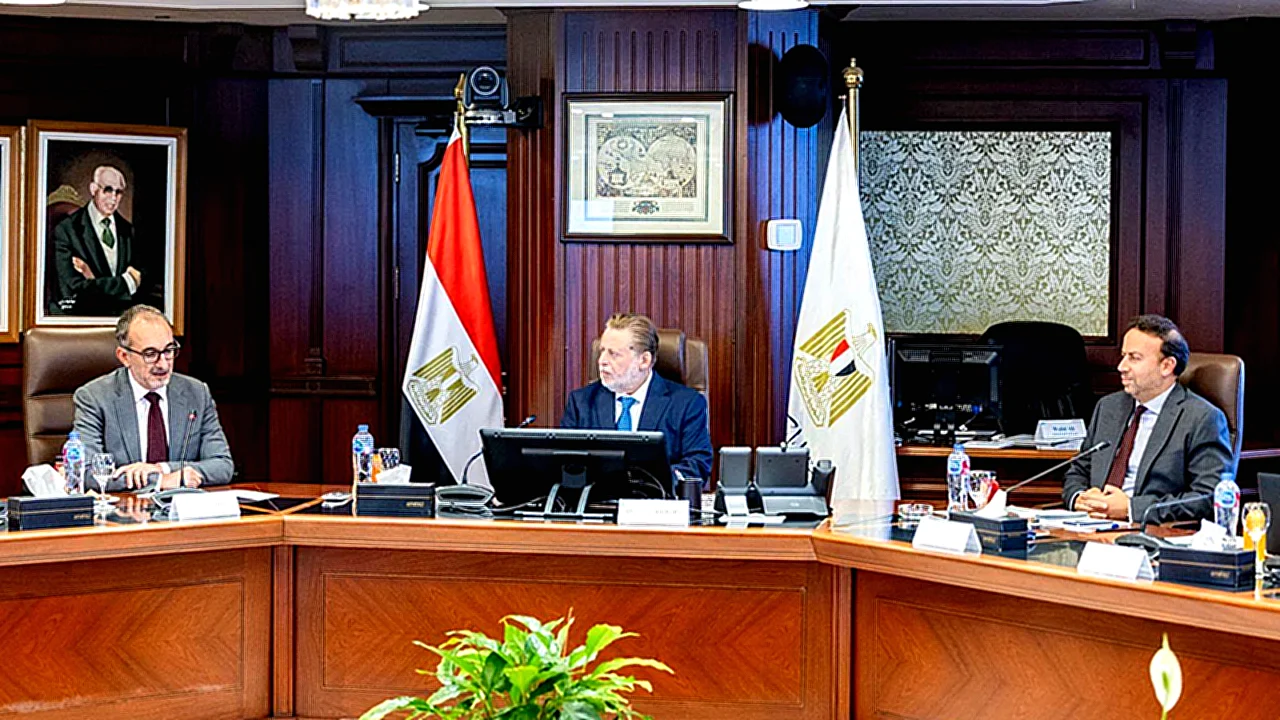 سبل تعزيز التعاون تعزيز التعاون المشترك - صورة لمحافظ