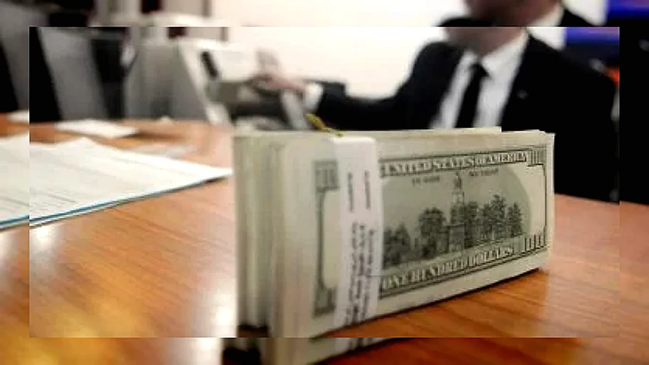 سعر الدولار لحظة بلحظة. . 50. 48 جنيه شراء الأخضر في بنك الإسكندرية