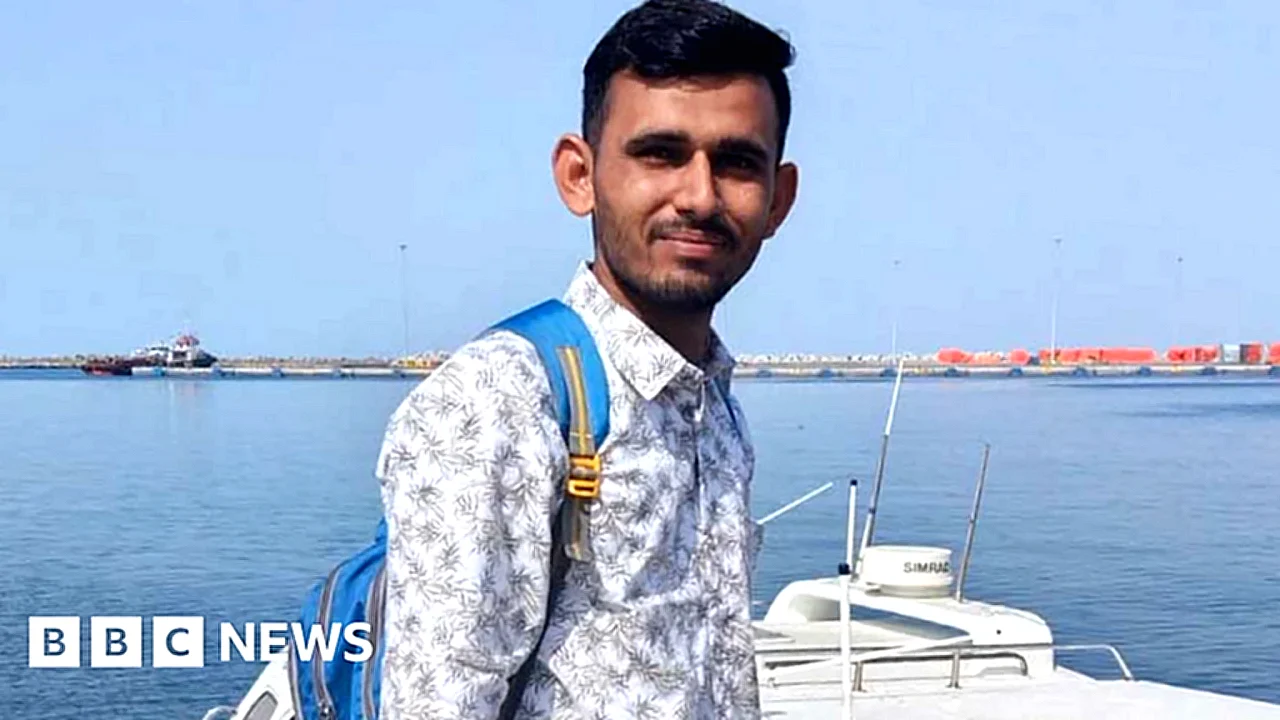 مضيق هرمز ناجٍ من ضربة صاروخية في يروي تفاصيل الهجوم على