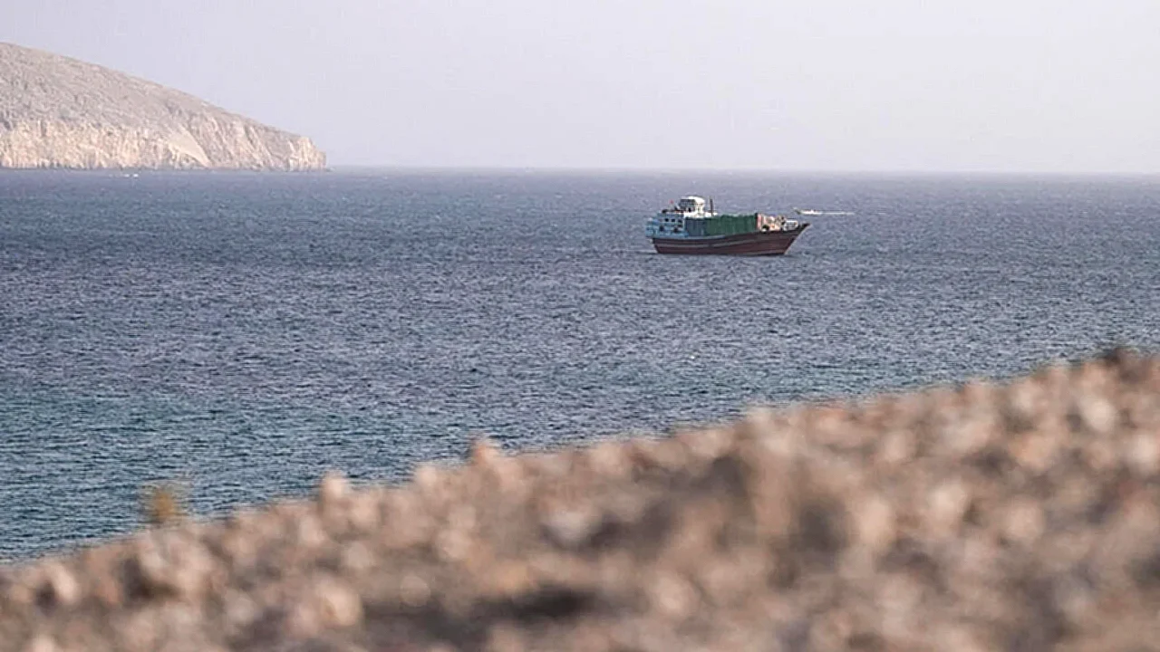 عُمان تقدم لإيران خطة مدعومة خليجياً لتخفيف التوتر في مضيق هرمز
