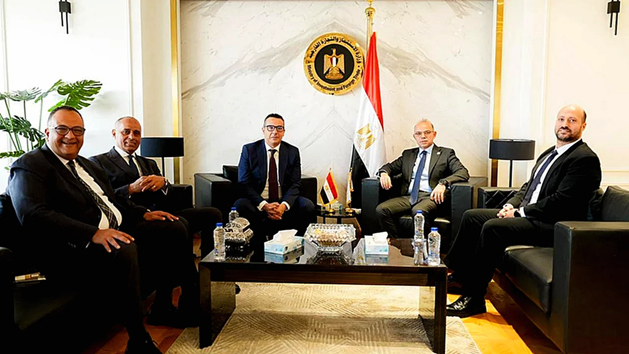 وزير الاستثمار يعيّن وزير الاستثمار خلال حفل تعيين علاء